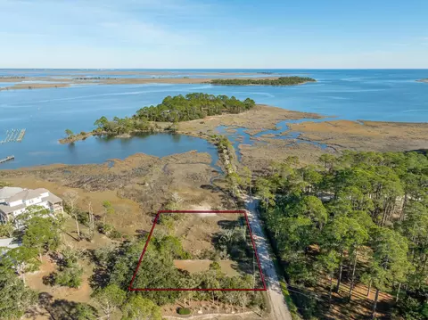 Chickasaw Street, Panacea, FL 32346