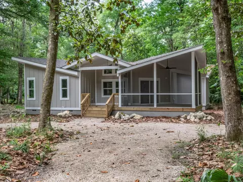 89 Mysterious Waters Rd, Crawfordville, FL 32327