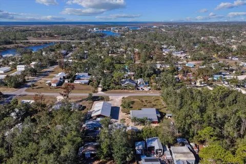 View/Area - 218 SE Thirteenth St, Steinhatchee, FL 32359 photo 8 of 12