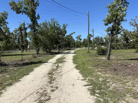 2745 Sea Oaks Loop, Perry, FL 32348 photo 11