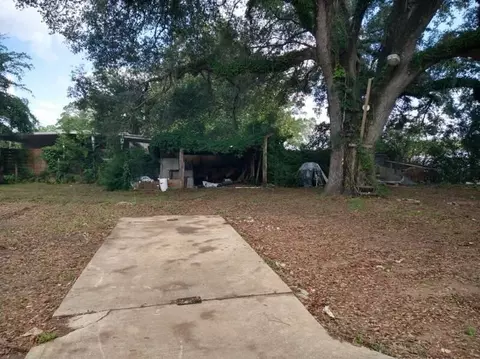 2641 Mission Rd, Tallahassee, FL 32304