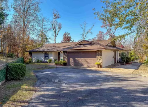 5091 Lake Bluff Cir, Marianna, FL 32446