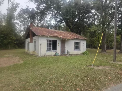 16533 SE River St, Blountstown, FL 32424