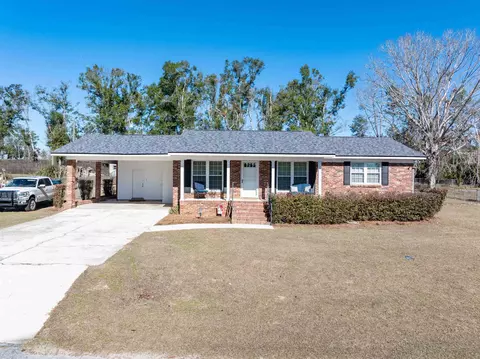 454 NW Whispering Pines Loop, Madison, FL 32340