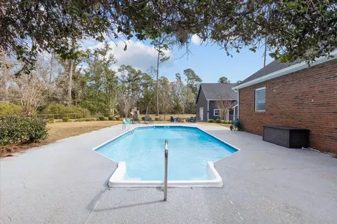 Exterior - 200 N Cheryl Dr, Perry, FL 32347 photo 7 of 25