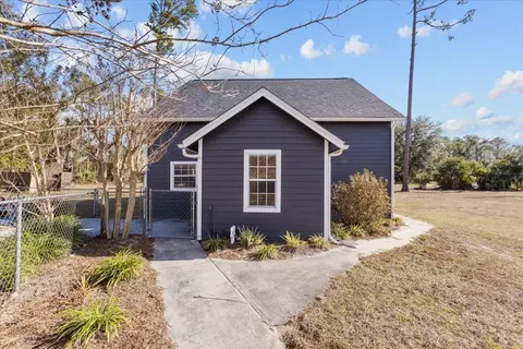 Exterior - 200 N Cheryl Dr, Perry, FL 32347 photo 10 of 25