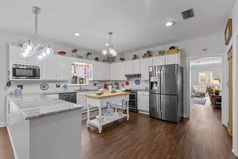 Kitchen - 200 N Cheryl Dr, Perry, FL 32347 photo 2 of 5