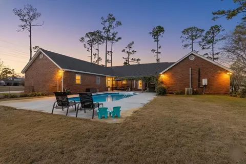 Exterior - 200 N Cheryl Dr, Perry, FL 32347 photo 4 of 25