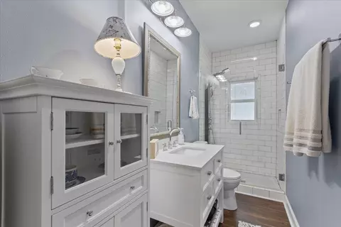 Bath - 200 N Cheryl Dr, Perry, FL 32347 photo 2 of 5