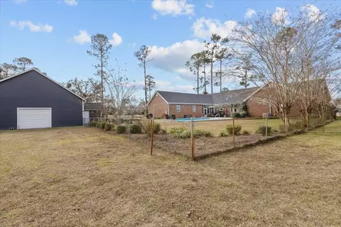 Exterior - 200 N Cheryl Dr, Perry, FL 32347 photo 16 of 25