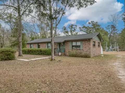 112 G F Mckenzie Ln, Crawfordville, FL 32327
