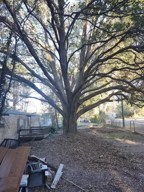 5076 Meadowlark Ln, Tallahassee, FL 32303