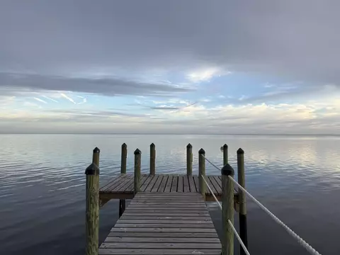 View/Area - 332 Royal Tern Ct, Carrabelle, FL 32322 photo 2 of 2