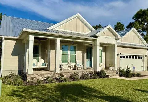 332 Royal Tern Ct, Carrabelle, FL 32322