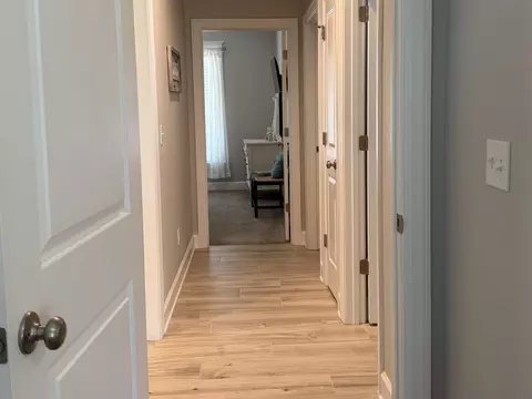Entry Way - 332 Royal Tern Ct, Carrabelle, FL 32322 photo 5 of 5