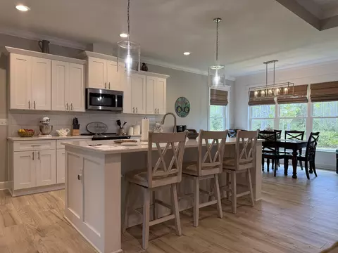 Kitchen - 332 Royal Tern Ct, Carrabelle, FL 32322 photo 3 of 4