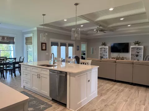 Kitchen - 332 Royal Tern Ct, Carrabelle, FL 32322 photo 4 of 4