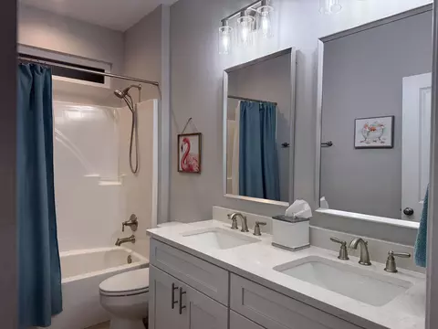 Bath - 332 Royal Tern Ct, Carrabelle, FL 32322 photo 3 of 3