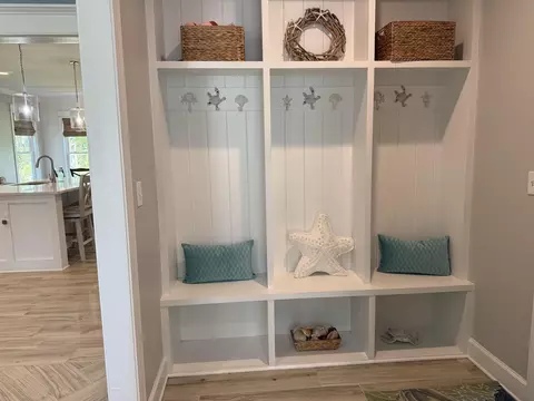 Entry Way - 332 Royal Tern Ct, Carrabelle, FL 32322 photo 3 of 5
