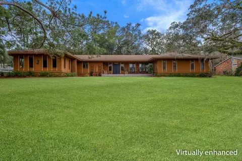 5325 Touraine Dr, Tallahassee, FL 32308