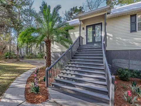 426 River Plantation Rd, Crawfordville, FL 32327