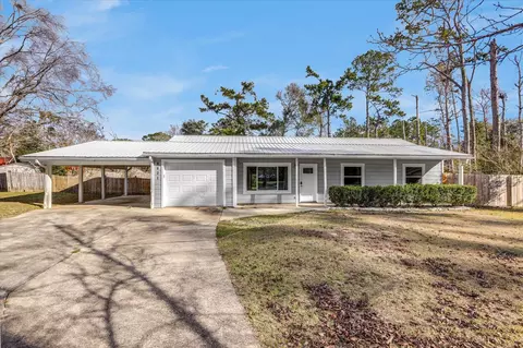 8821 N Pembroke Ct, Tallahassee, FL 32311