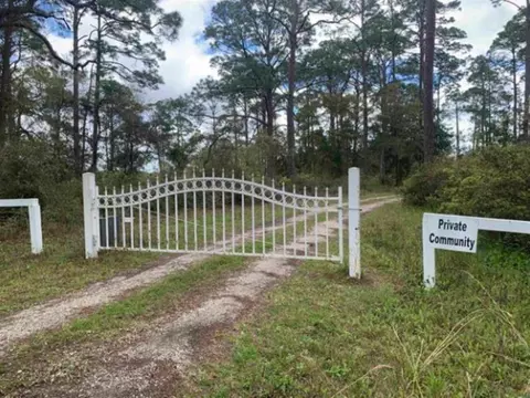 2990 Pristine Dr, Carrabelle, FL 32322 photo 2