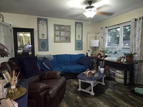 Living - 829 E Cherry St, Perry, FL 32347 photo 1 of 1