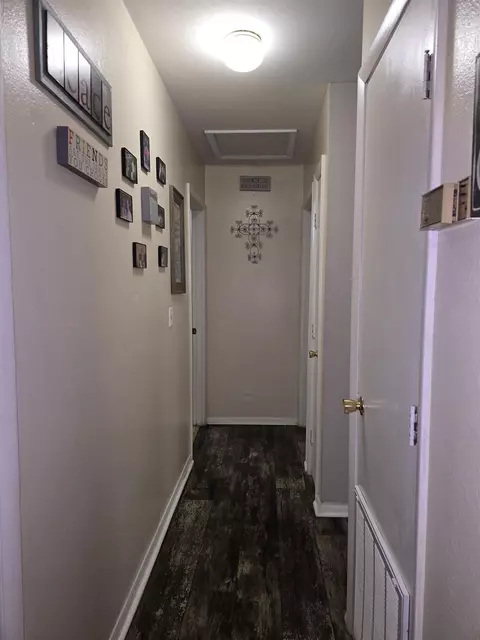 Entry Way - 829 E Cherry St, Perry, FL 32347 photo 1 of 1