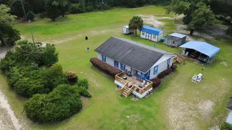 12 Allen Bell Rd, Sopchoppy, FL 32358