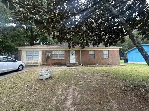 821 Briandav St, Tallahassee, FL 32305