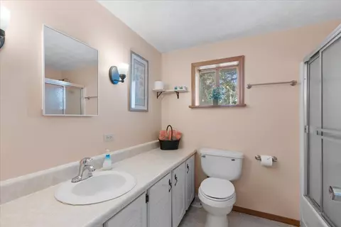 Bath - 1601 SE First Ave, Steinhatchee, FL 32359 photo 1 of 4
