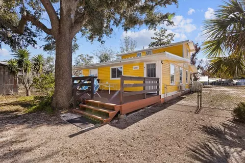 Exterior - 1601 SE First Ave, Steinhatchee, FL 32359 photo 12 of 15