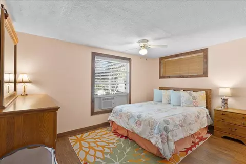 Bedroom - 1601 SE First Ave, Steinhatchee, FL 32359 photo 4 of 7