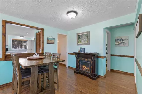 Dining - 1601 SE First Ave, Steinhatchee, FL 32359 photo 2 of 2