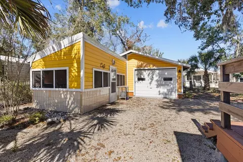 Exterior - 1601 SE First Ave, Steinhatchee, FL 32359 photo 11 of 15