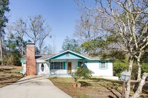 1936 W Sharon St, Quincy, FL 32351