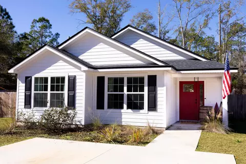 30 Bernard Ave, Sopchoppy, FL 32358