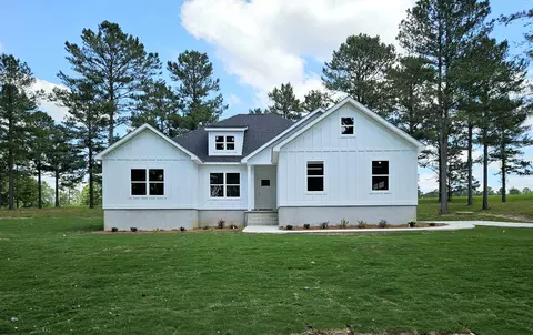 270 Woodridge Ln, Cairo, GA 39827
