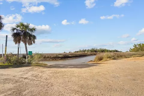 Exterior - 14076 Spring Warrior Rd, Perry, FL 32348 photo 12 of 14