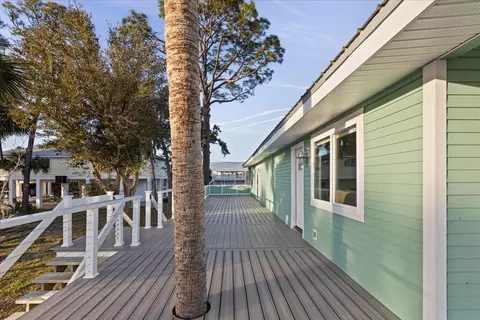 Exterior - 201 NW First Ave, Steinhatchee, FL 32359 photo 10 of 13