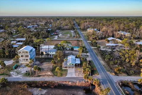 View/Area - 201 NW First Ave, Steinhatchee, FL 32359 photo 4 of 6