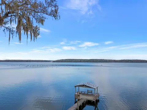 1990 Lakepoint Ln, Tallahassee, FL 32310