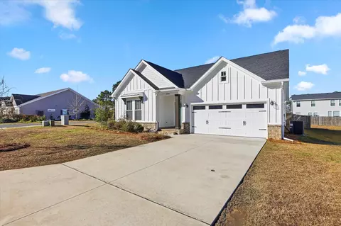 8760 Greenridge Ln, Tallahassee, FL 32312