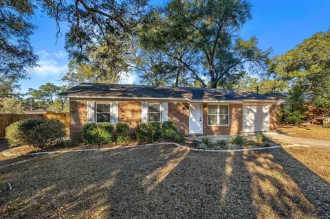 5660 Maple Forest Dr, Tallahassee, FL 32303