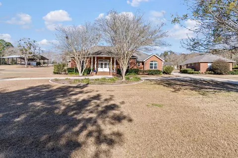 2500 Lakefair Dr, Tallahassee, FL 32317