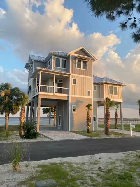 15 Cutty Sark Ct, Panacea, FL 32346