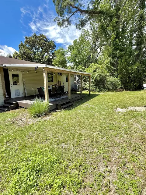 Exterior - 2521 Florida Ave, Lanark Village, FL 32323 photo 7 of 8