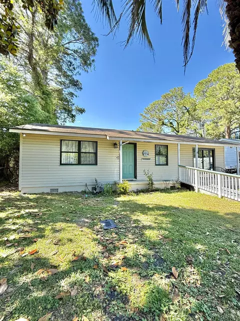 2521 Florida Ave, Lanark Village, FL 32323