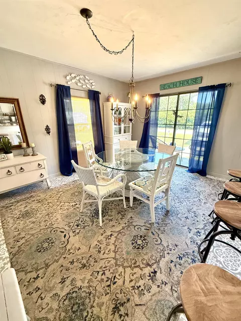 Dining - 2521 Florida Ave, Lanark Village, FL 32323 photo 1 of 2